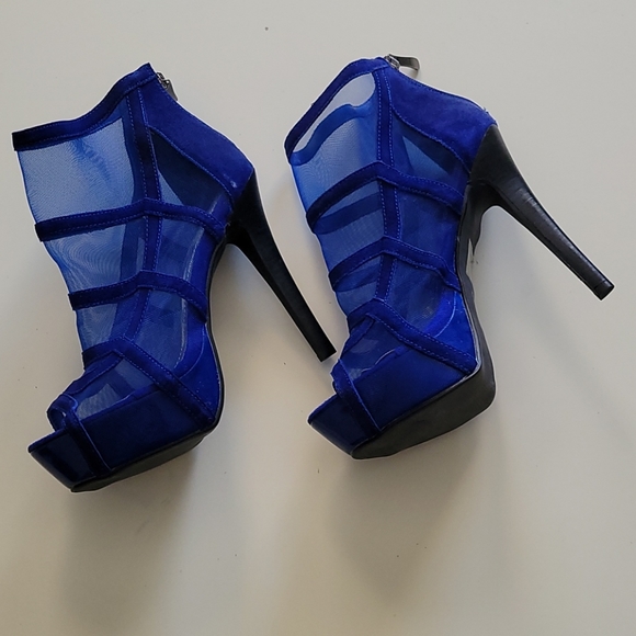 New- Blue Devotion Platform Pump (8) - Picture 2 of 9